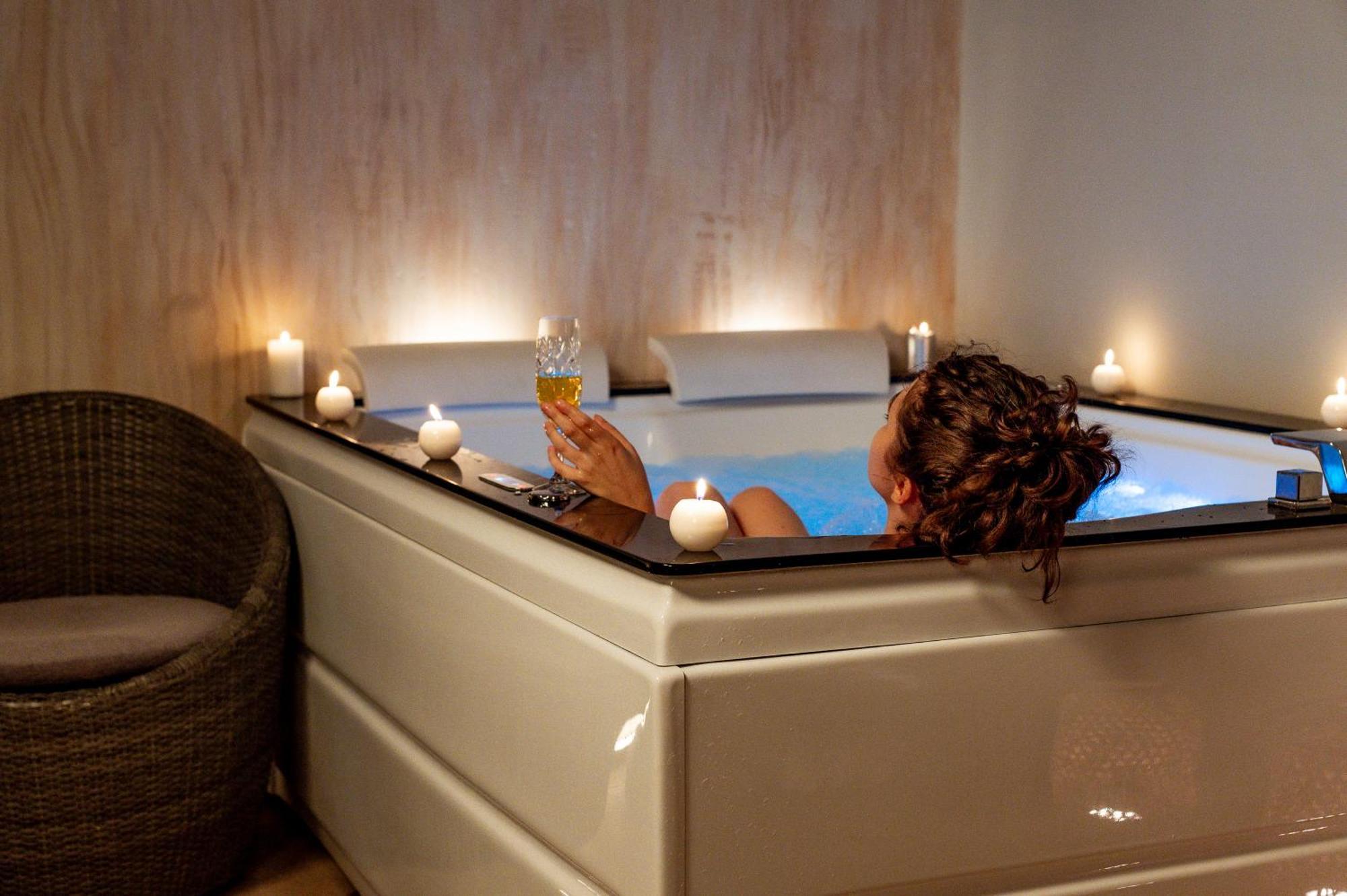 Zamek Dubiecko Hotel Екстериор снимка