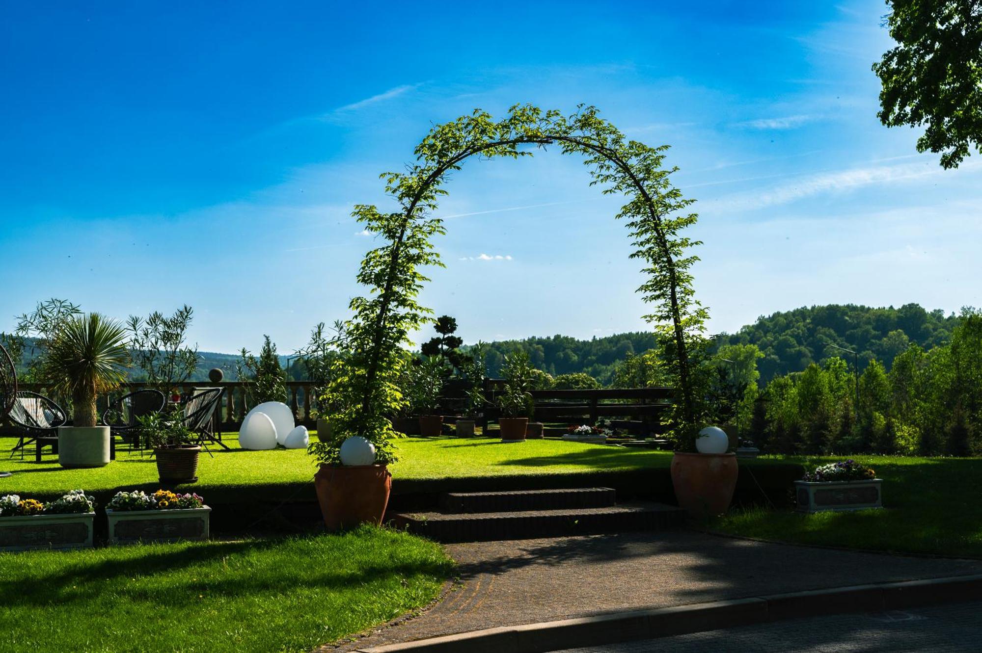 Zamek Dubiecko Hotel Екстериор снимка